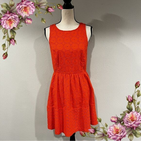 Blood orange color sleeveless lace dress - Picture 1 of 13